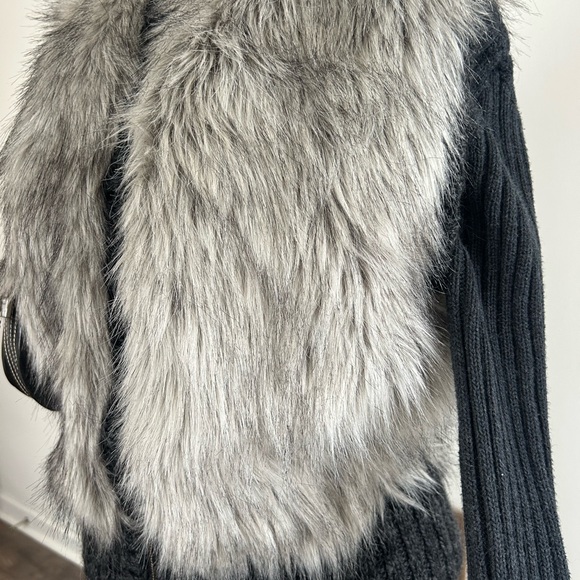 Fur Vest - Picture 2 of 3